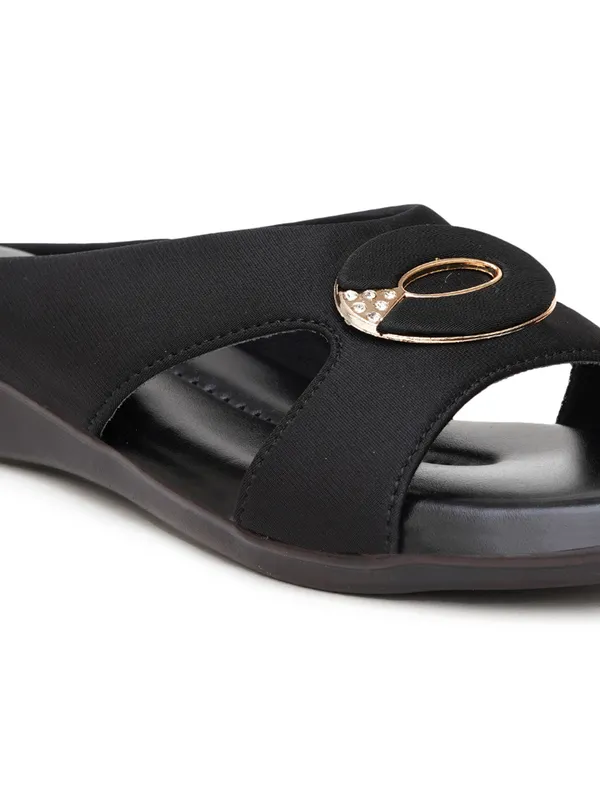 Black_Flat_Open_Toe_Sandals