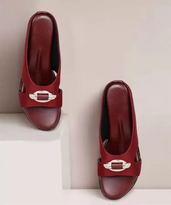 Maroon_Textured_Flat_Sandals
