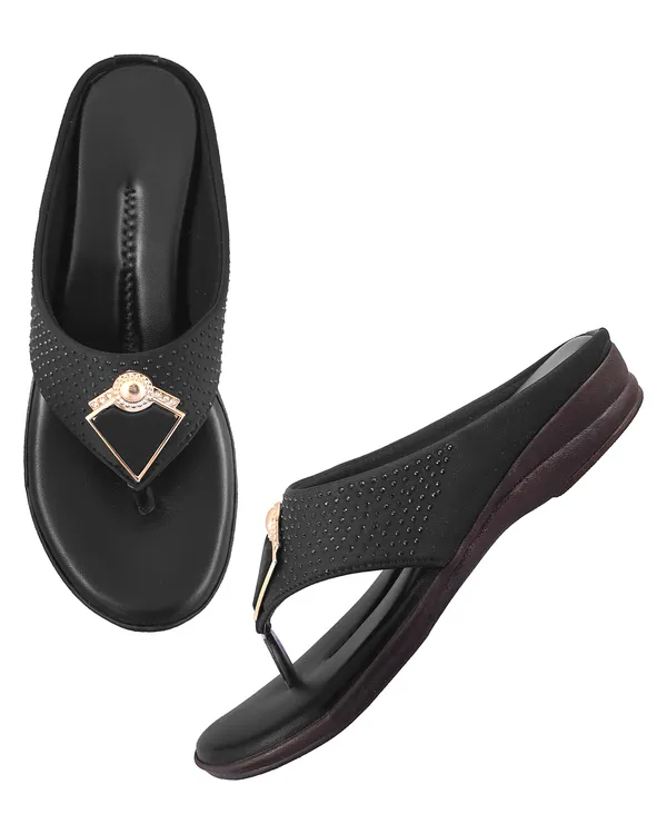 Black_Flat_Toe_Post_Sandals
