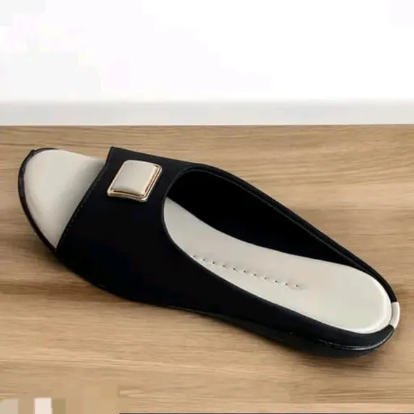 Black_Flat_Slip-On_Mules