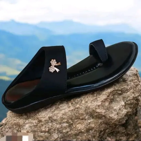 Black_Flat_Embellished_Sandals