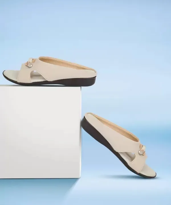 Cream_Slip-On_Open_Toe_Sandals