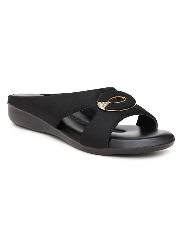 Black_Flat_Open_Toe_Sandals