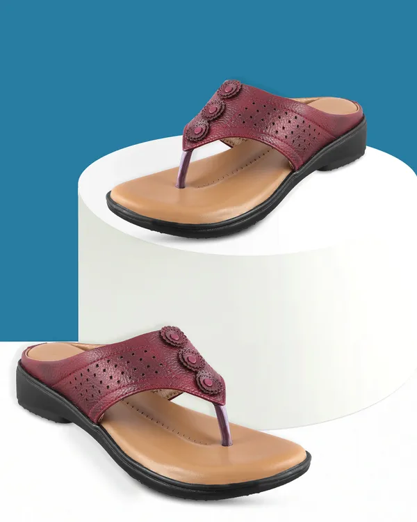 Burgundy_Textured_Thong_Sandals