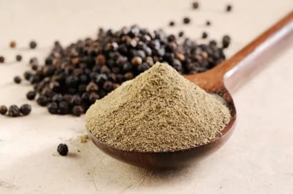 Whole_Black_Peppercorns