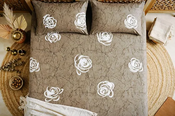 Glace_Cotton_Floral_Print_King_Size_Bedsheet_With_Pillow_Covers