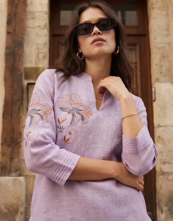 Lavender_Linen_Cotton_Relaxed_Fit_Embroidered_Kurta_For_Women