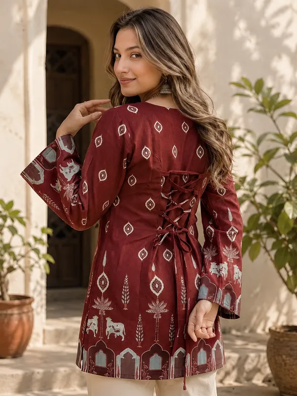 Maroon_Cotton_Straight_Printed_Kurti_For_Women