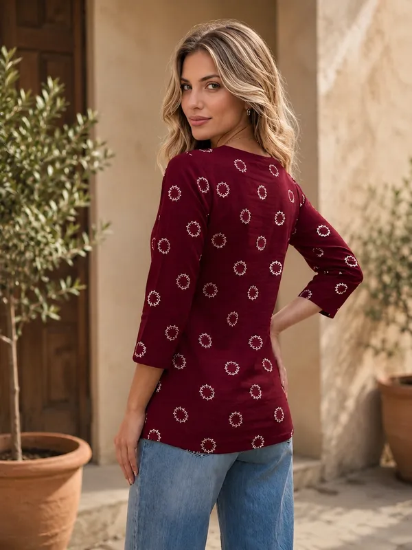 Maroon_Cotton_Regular_Fit_Printed_Top_For_Women