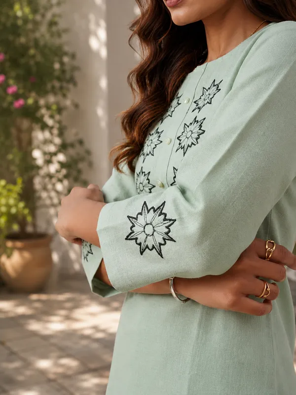 Mint_Linen_Cotton_Straight_Embroidered_Kurta_For_Women