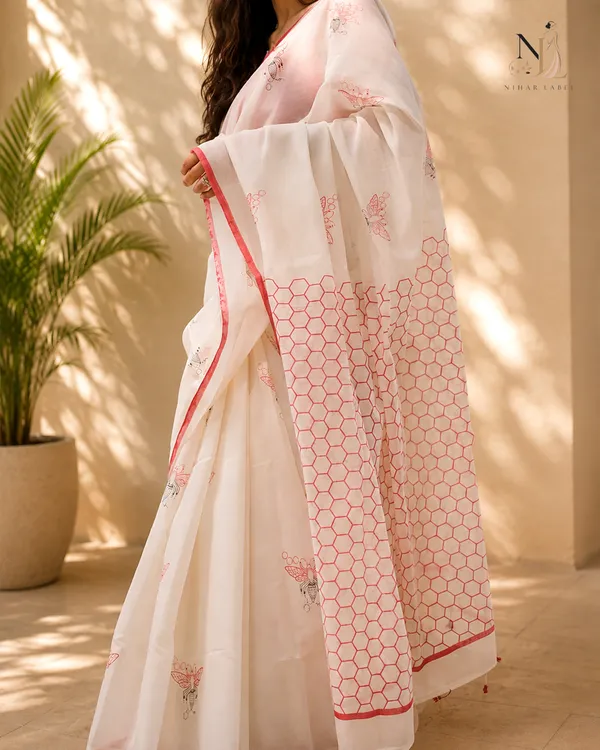 Ivory_Linen_Cotton_Floral_Print_Saree_For_Women