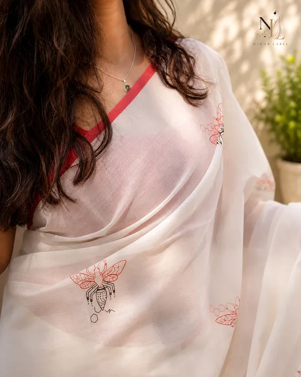 Ivory_Linen_Cotton_Floral_Print_Saree_For_Women