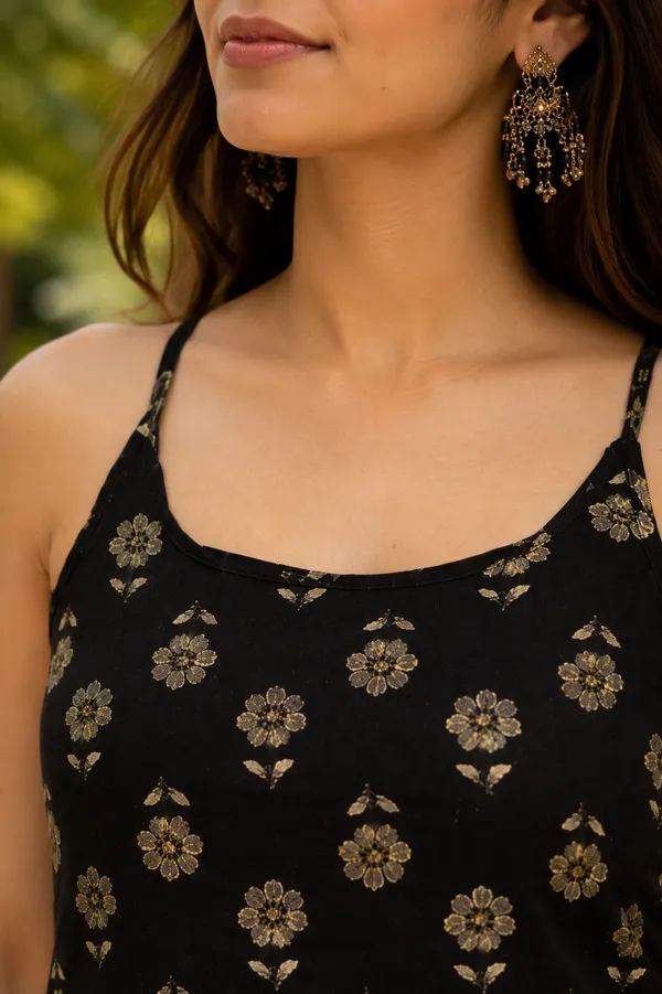 Women_Black_Floral_Printed_Rayon_Top