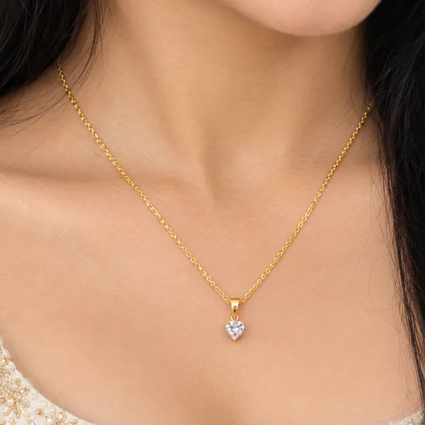 Gold-Tone_Delicate_Chain_Necklace_With_Small_Heart_Pendant_for_Women