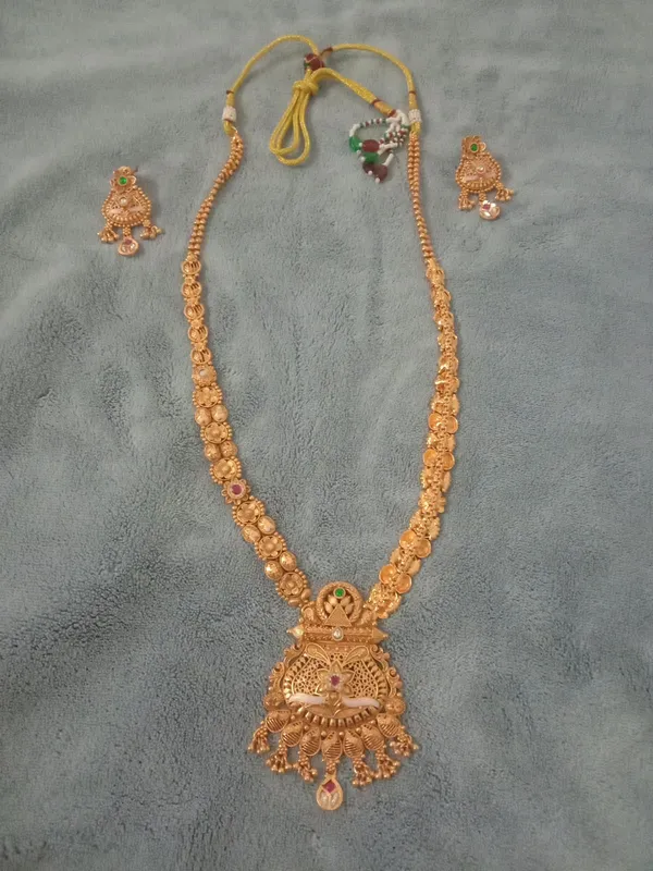Gold_Tone_Temple_Style_Necklace_Set_for_Women