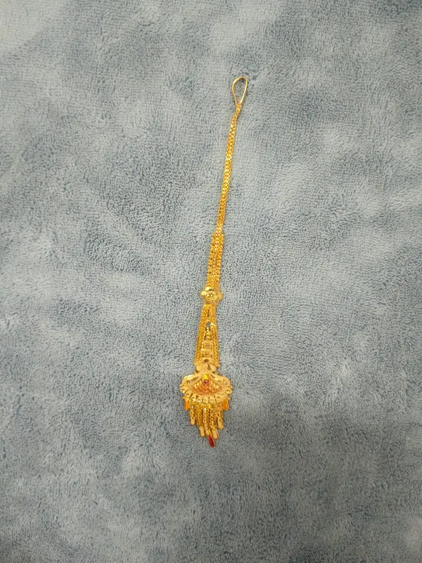 Gold_Brass_Bridal_Dangling_Traditional_Maang_Tikka_For_Women