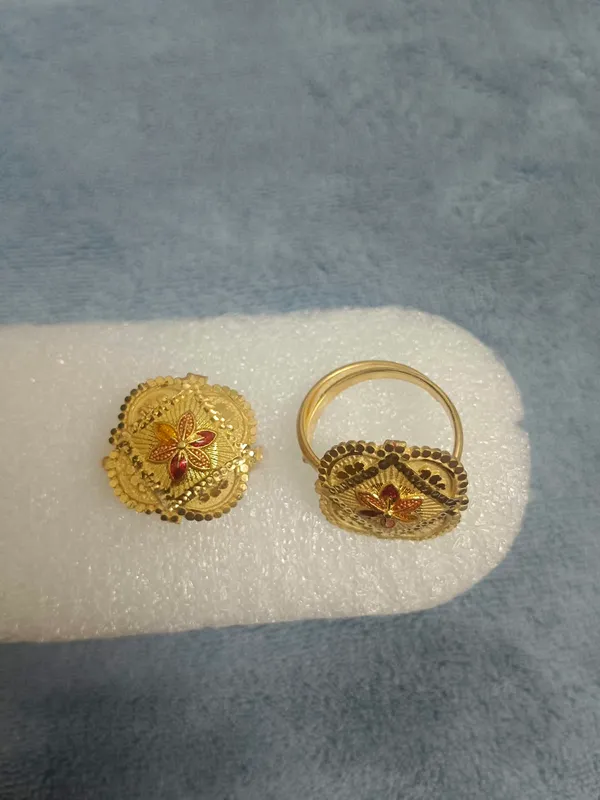 Gold_Brass_Floral_Motif_Traditional_Earrings_For_Women