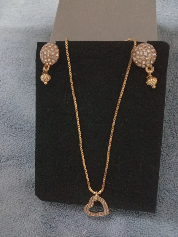 Gold-Tone_Heart_Pendant_Necklace_And_Earrings_Set_for_Women