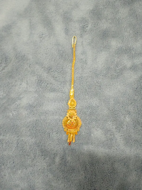Gold_Brass_Floral_Red_Accent_Traditional_Maang_Tikka_For_Women