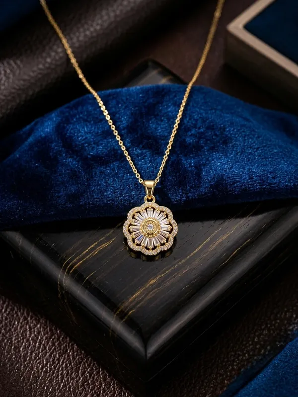 Gold_Stainless_Steel_Floral_Pendant_Necklace_For_Women