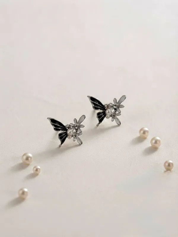 Gold_Alloy_Faux_Pearl_Floral_Stud_Earrings_For_Women