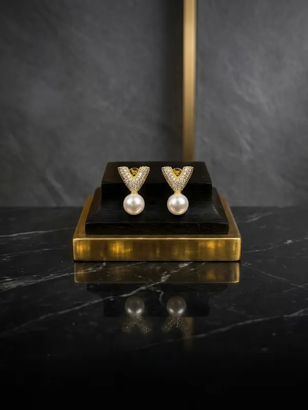 Gold_Alloy_Crystal_Heart_Teardrop_Stud_Earrings_For_Women
