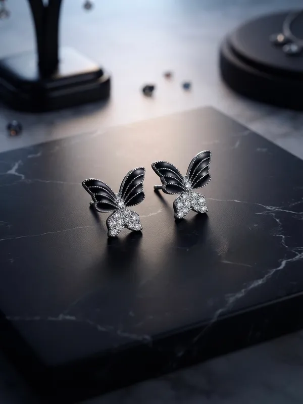 Gold_Alloy_Crystal_Geometric_Stud_Earrings_For_Women