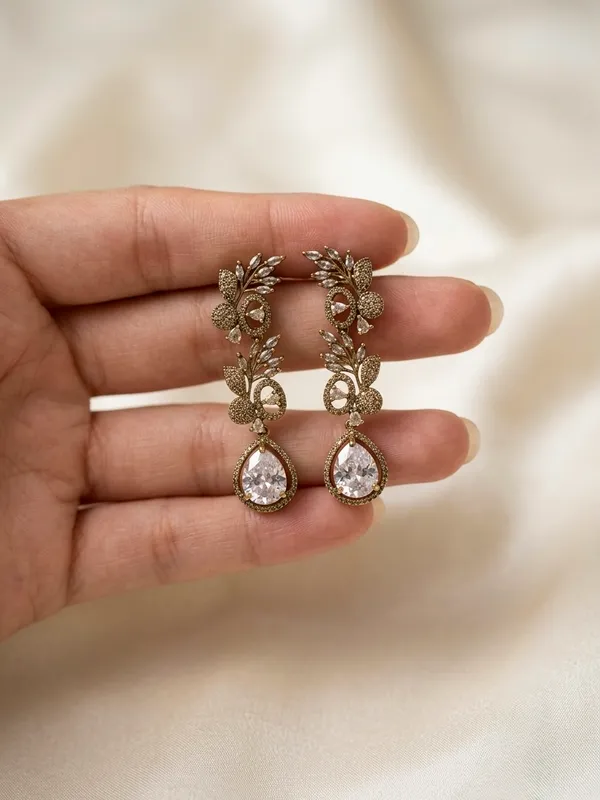 Gold_American_Diamond_Floral_Teardrop_Necklace_Set_For_Women