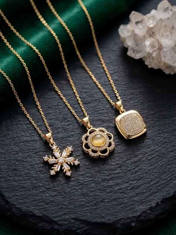Gold_Stainless_Steel_Ornate_Decorative_Pendant_Necklace_For_Women