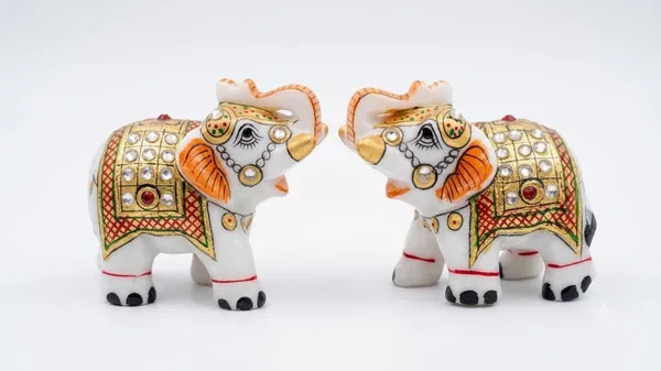 White_Marble_Elephant_Couple_Statue_Lucky_Feng_Shui_Elephant_Home_Decor_Set_Of_2