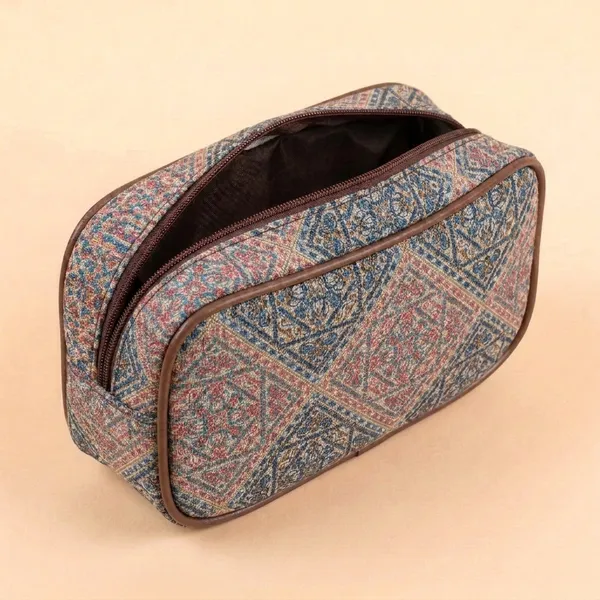 Multicolour_Geometric_Print_Zippered_Travel_Pouch