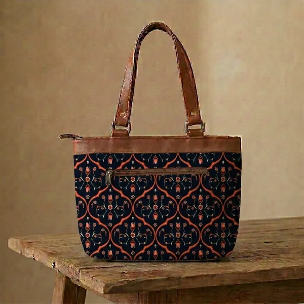 Black_Printed_Structured_Tote_Bag_For_Women