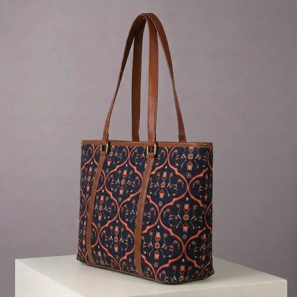 Black_Printed_Tote_Bag_For_Women