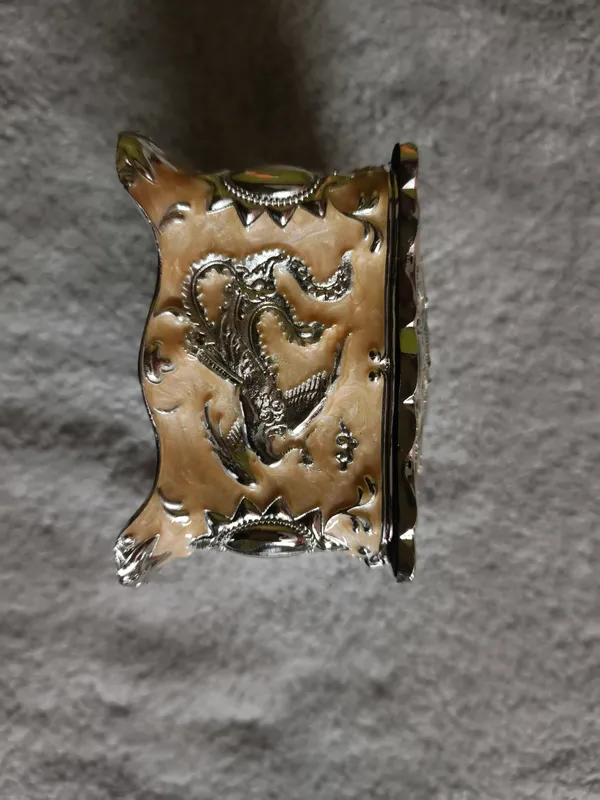 Antique_Finish_Embossed_Dragon_Metal_Cigarette_Case