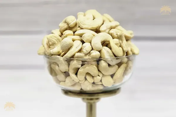Cashew_Nut_Plain_W_180_Premium_Whole_Kaju