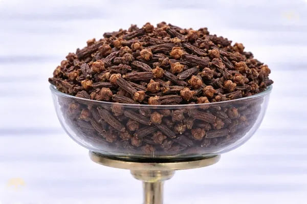 Clove_Laung_R