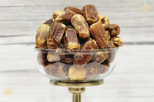 Sagai_Jumbo_Dates_Saudi_Dates