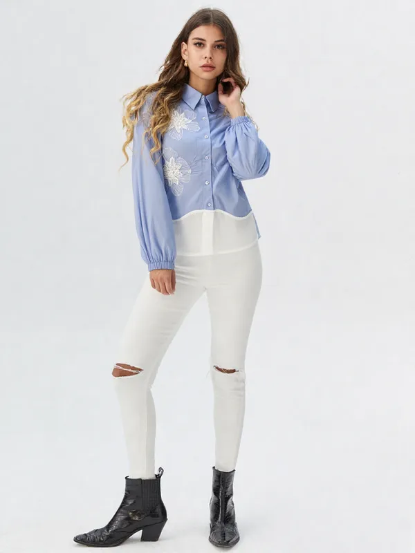 Women_S_Button_Down_Shirt_With_White_Floral_Embroidery_Sky