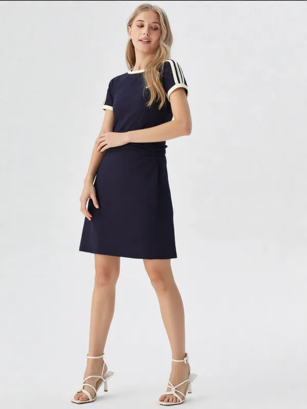 Women_S_Sporty_Casual_Tunic_With_White_Trim_Navy