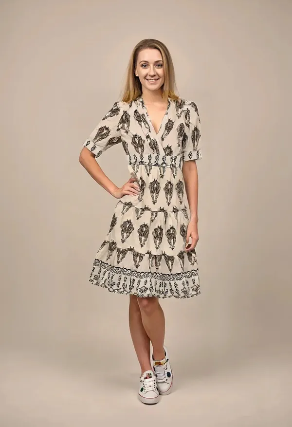 Women_S_Tunic_Cream_Black