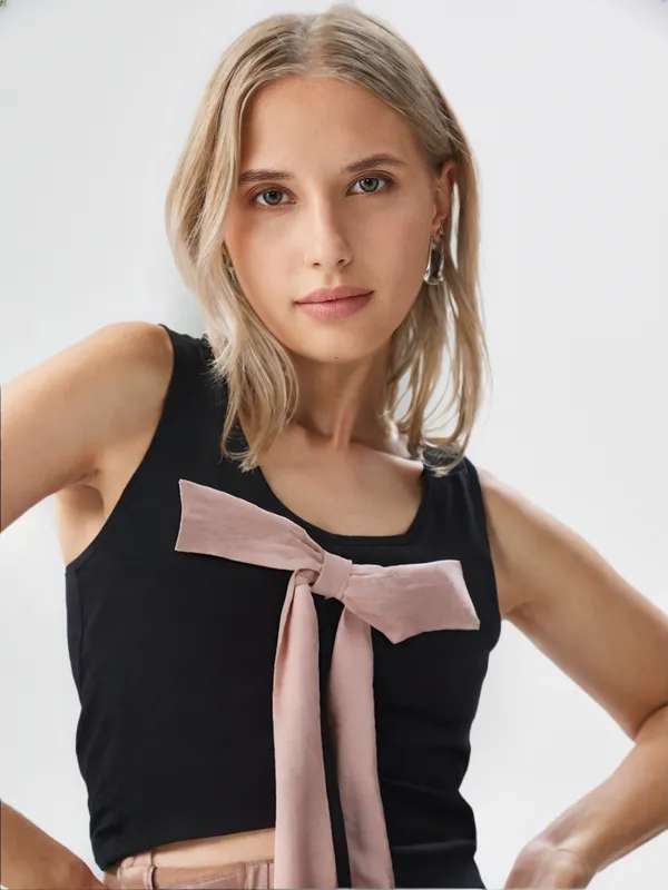 Women_S_Cute_Bow_Accent_Top_Sleeveless_Casual_Fit_Black
