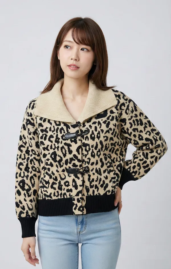 Mask_Women_S_Coat_Black_Cream