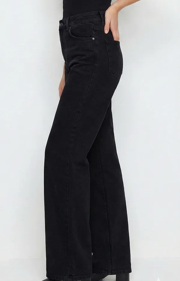 Deal_Women_S_Jean_Cp_1