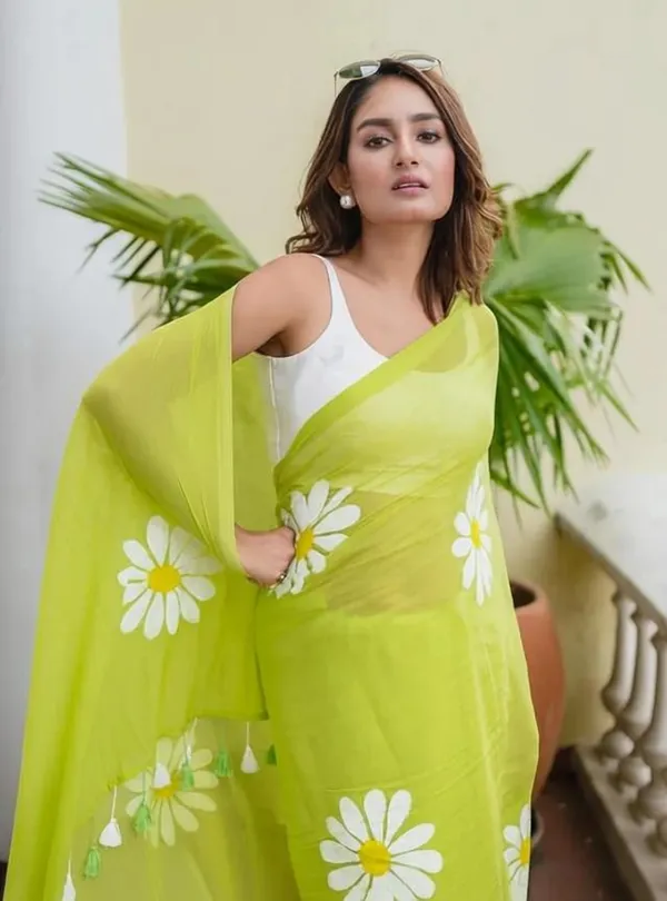 Lime_Yellow_Flower_Print_Mul_Cotton_Saree