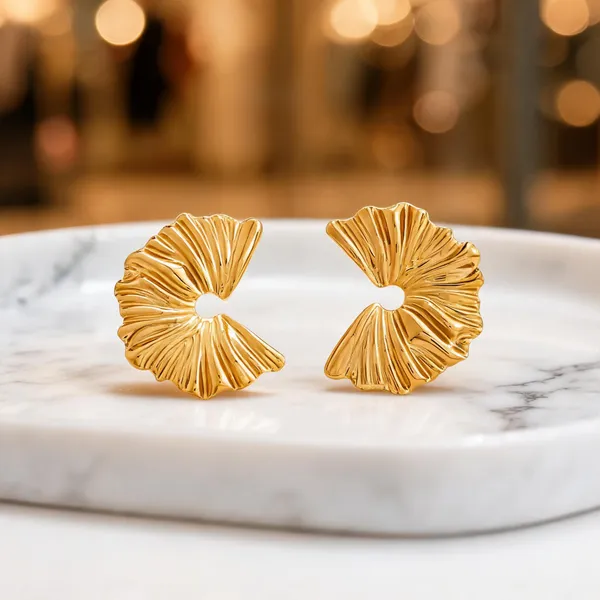 Gold_Sculpted_Fan_Statement_Earrings_Default_Title