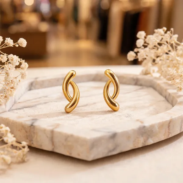 Luna_Twist_Gold_Earrings_Default_Title