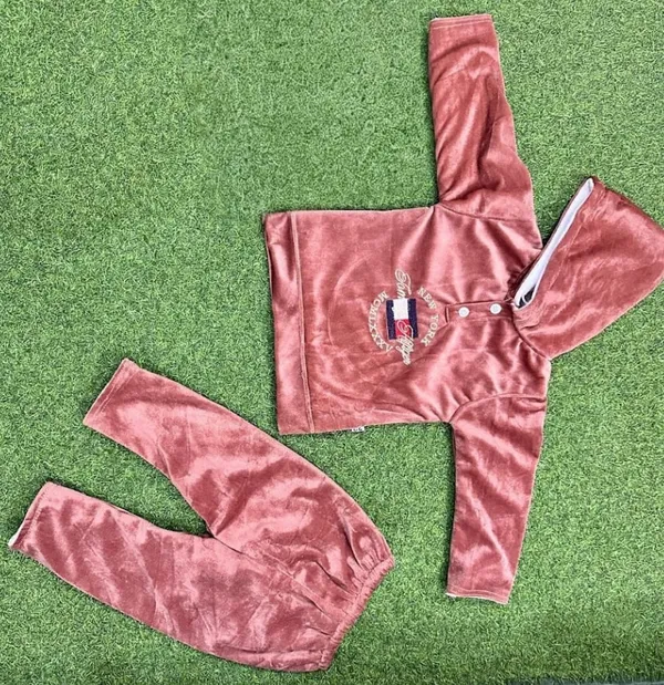 Pink_Velvet_Hooded_Cap_Suit_For_Kids