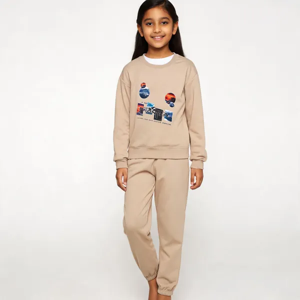 Beige_Cotton_Graphic_Sweatshirt_Jogger_Set_For_Kids