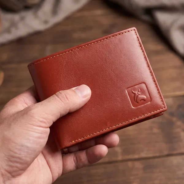 Tan_Leather_Bi-Fold_Wallet_for_Men