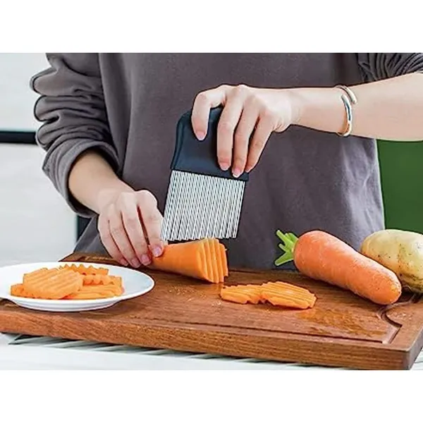 Stainless_Steel_Serrated_Vegetable_Cutter
